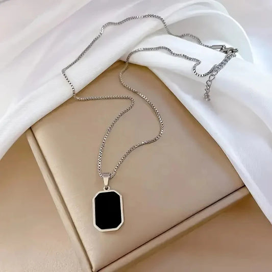 ELEGANT 18K GOLD-PLATED STAINLESS STEEL BLACK RECTANGULAR PENDANT NECKLACE